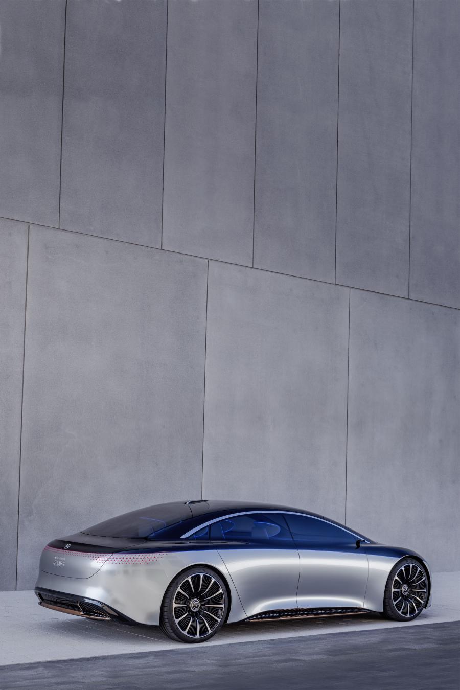  Mercedes-Benz Vision EQS 2019 года  (фото 44 из 54)